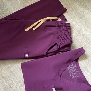 Figs Set in Deep Purple
